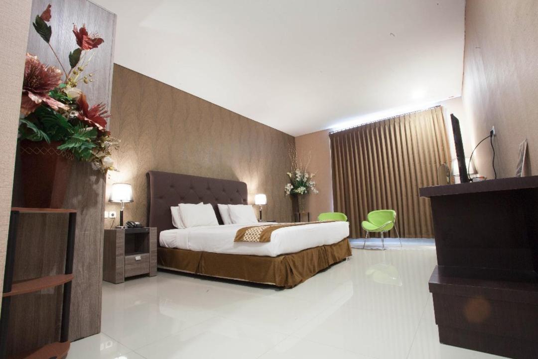Neo Cempaka Hill Hotel 젬벨 외부 사진