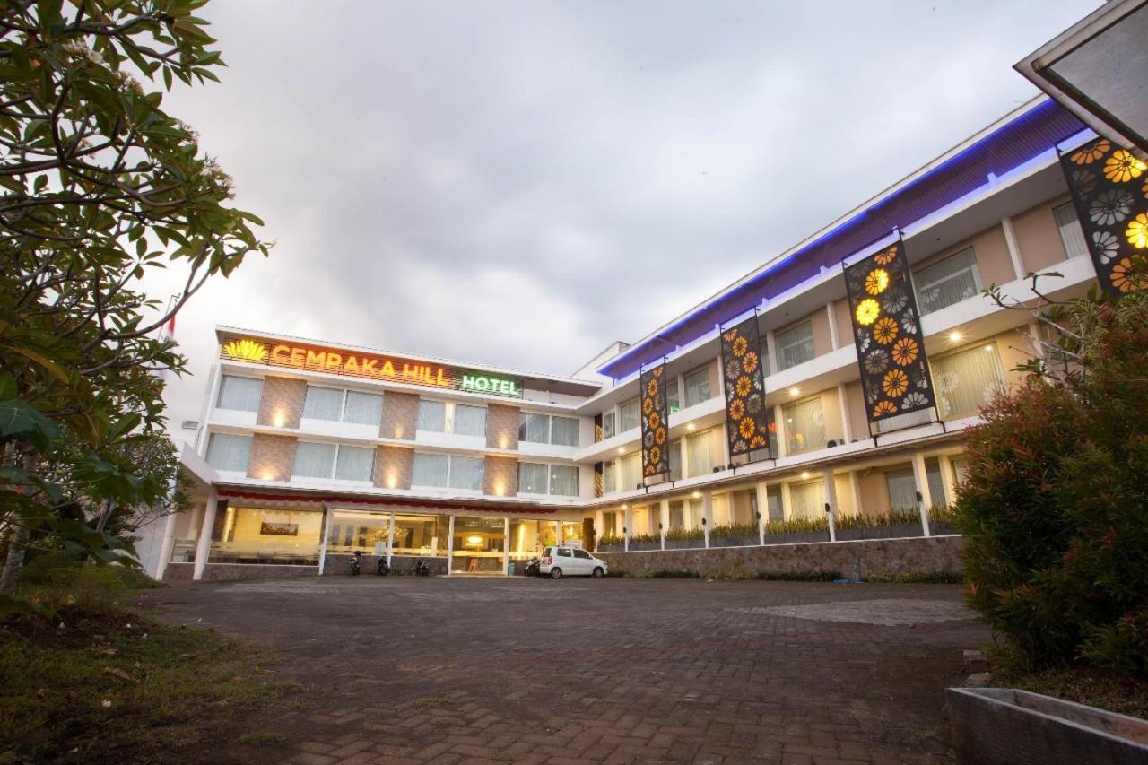 Neo Cempaka Hill Hotel 젬벨 외부 사진