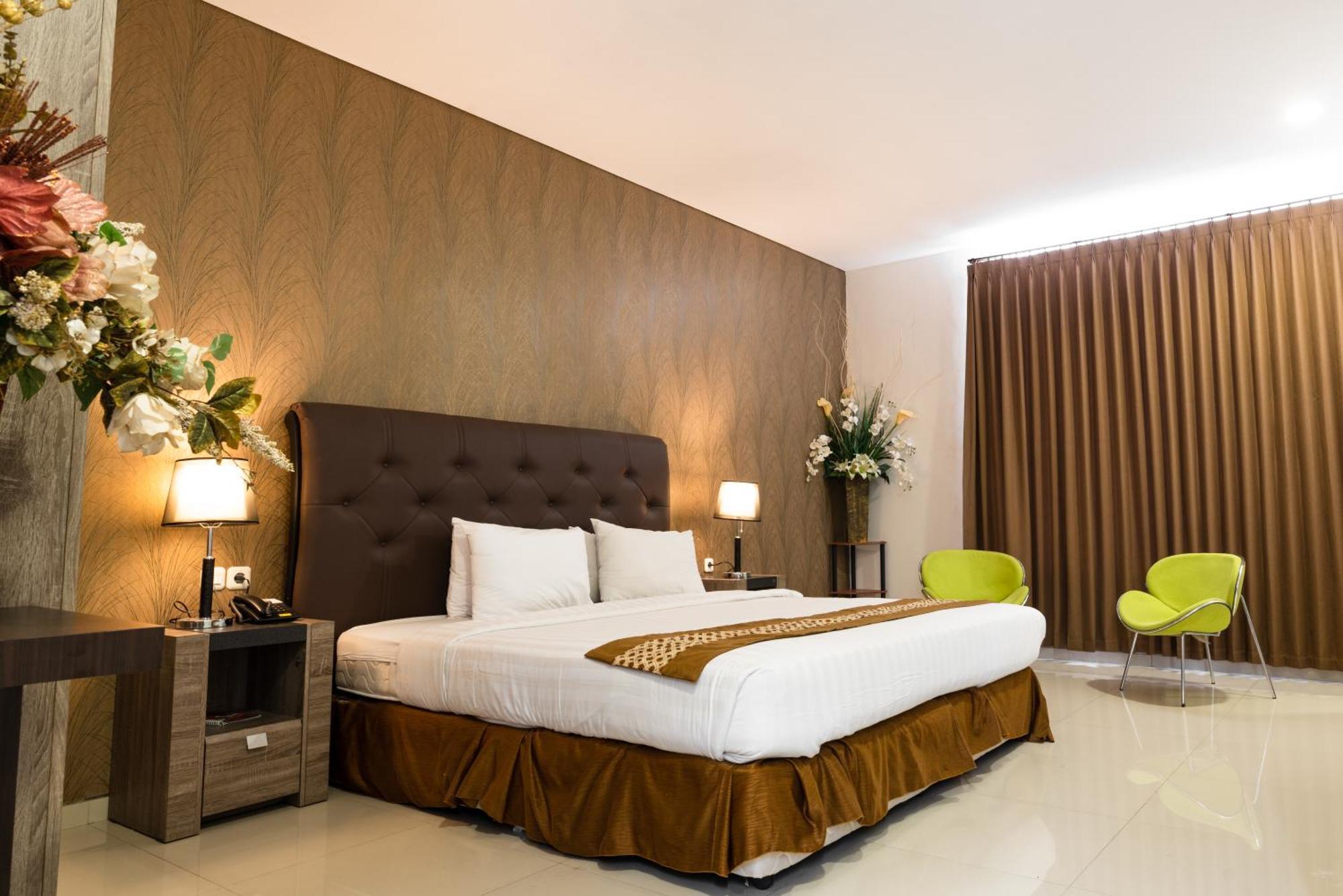 Neo Cempaka Hill Hotel 젬벨 외부 사진