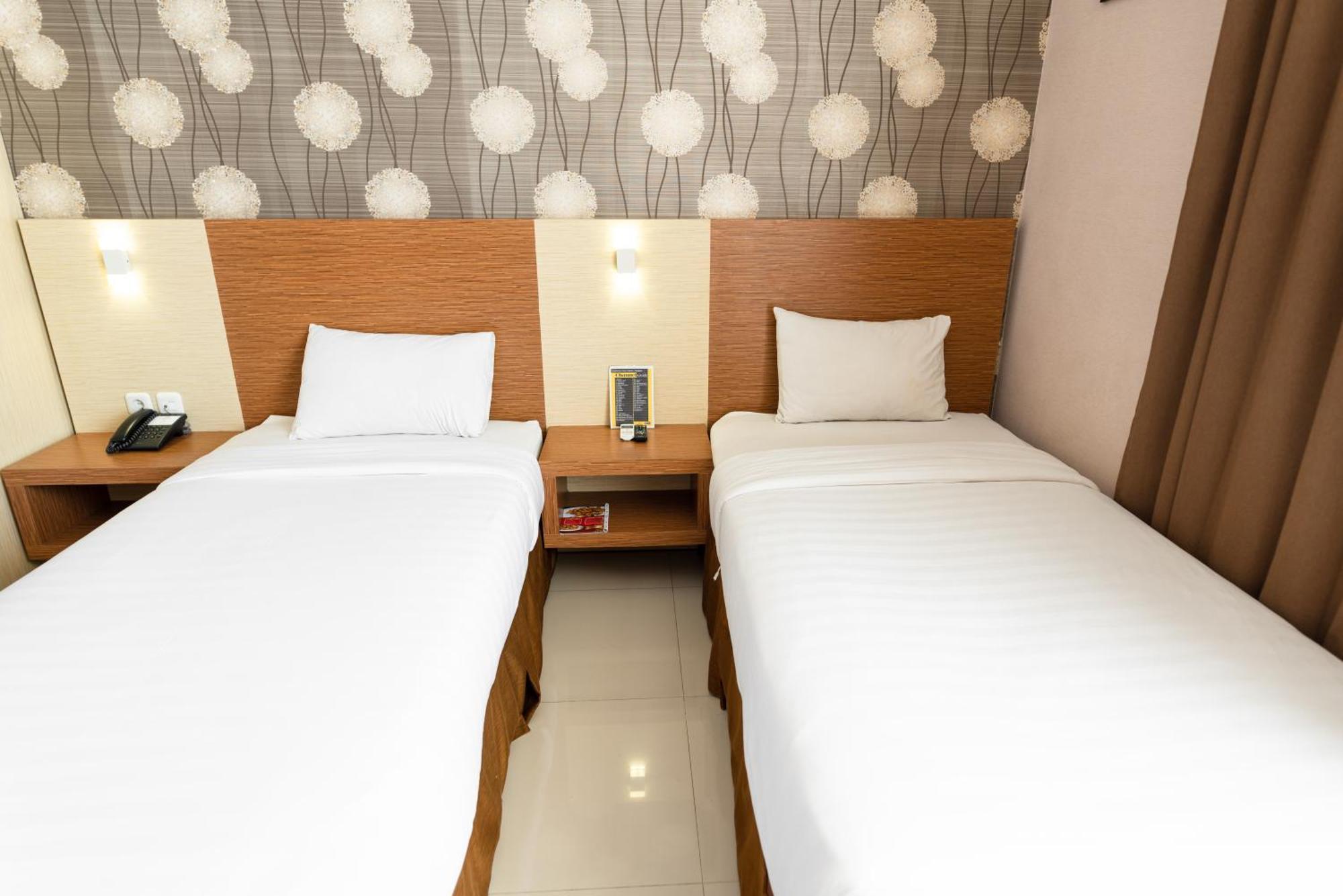 Neo Cempaka Hill Hotel 젬벨 외부 사진